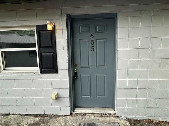 2nd image of 655 NE Waldo Rd