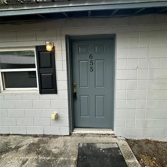 655 NE Waldo Rd — Photo 2