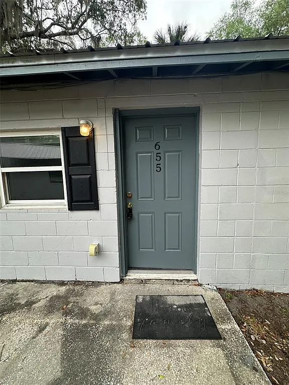 Building Photo - 655 NE Waldo Rd