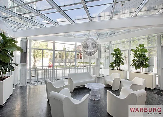 Sold by Warburg | media 1