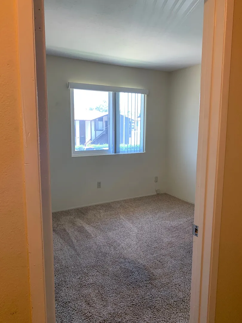Cozy 2 Bed 1 Bath Home For Rent — Photo 4