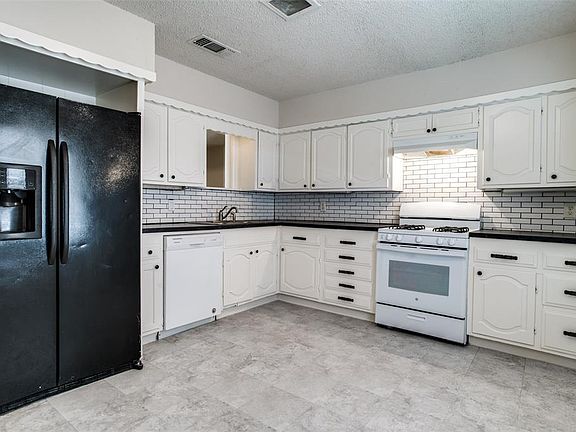5th image of 533 Upland Ln