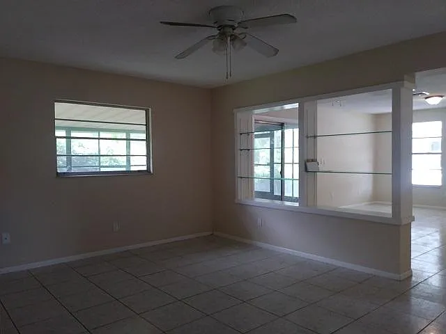 129 Alder Ave — Photo 5
