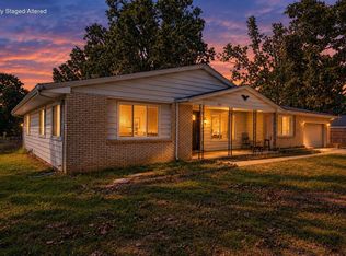 712 Agnes St, Crane, MO 65633