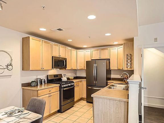 2nd image of 3215 Foundry Pl Unit 106