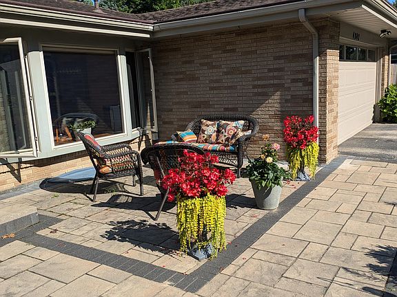 2nd image of 4802 Woodland Dr