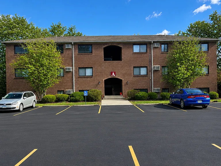 TimberCrest Apartments — Photo 10