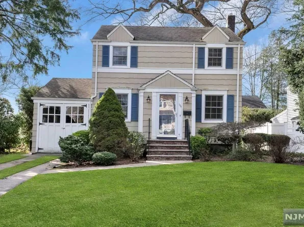 106 Waldwick Ave, Waldwick, NJ 07463
