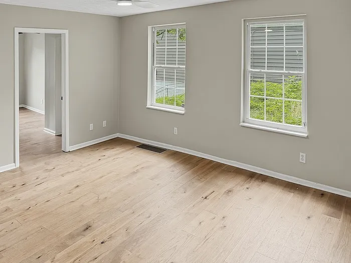 1321 Hermes Ave — Photo 11