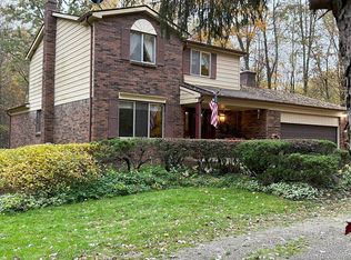 16255 Hough Rd, Allenton, MI 48002