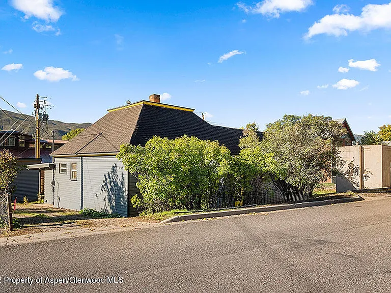235 E Homestead Dr — Photo 20
