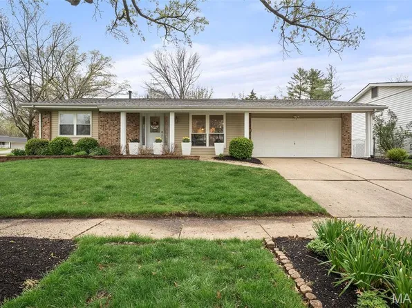 311 Statewood Dr, Ballwin, MO 63021