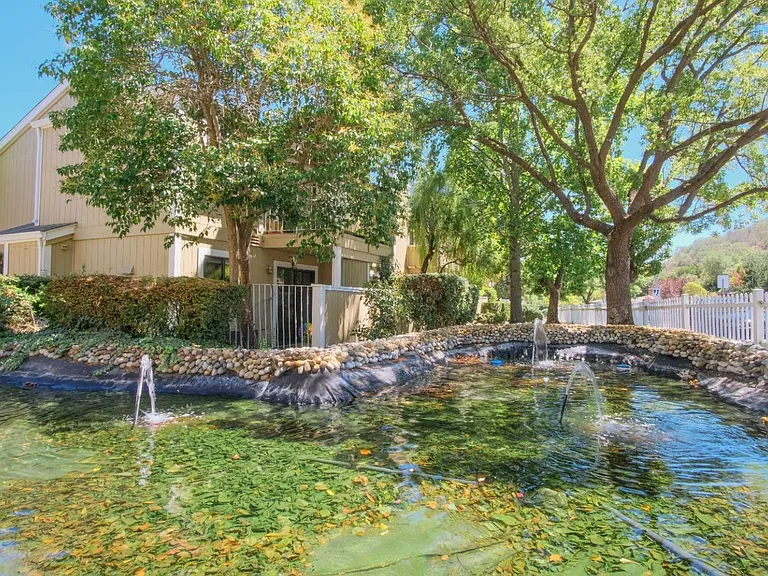 15 Hector Ln — Photo 15