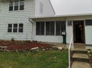 2801 E Elizabeth Ave, Saint Francis, WI 53235