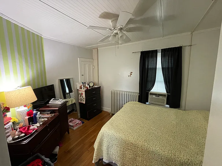 11 Seeley St #2 — Photo 8