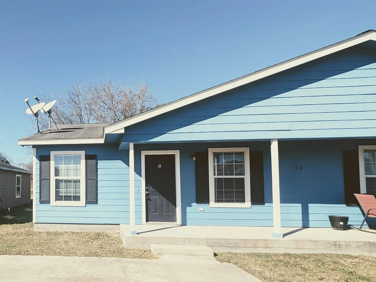 3 bed, 1.0 bath, 1000 sqft, $1,270 — Photo 1