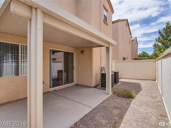 5th image of 875 Blue Rosalie Pl