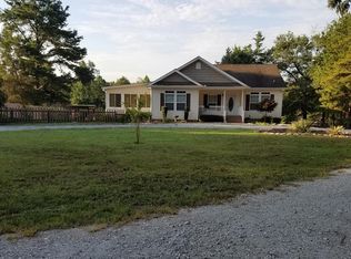 397 Hellams Rd, Gray Court, SC 29645