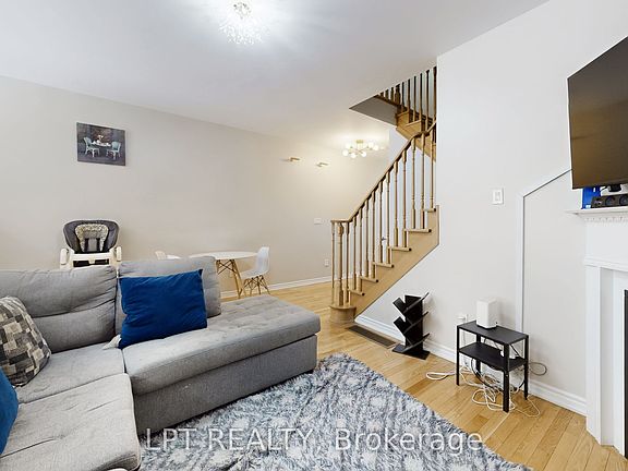 4th image of 162 Agava St