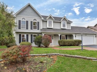 2167 Embden Ln, Wheaton, IL 60189