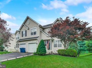 1040 Heather Ln, Quakertown, PA 18951