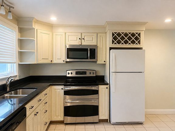 2nd image of 76 Central St