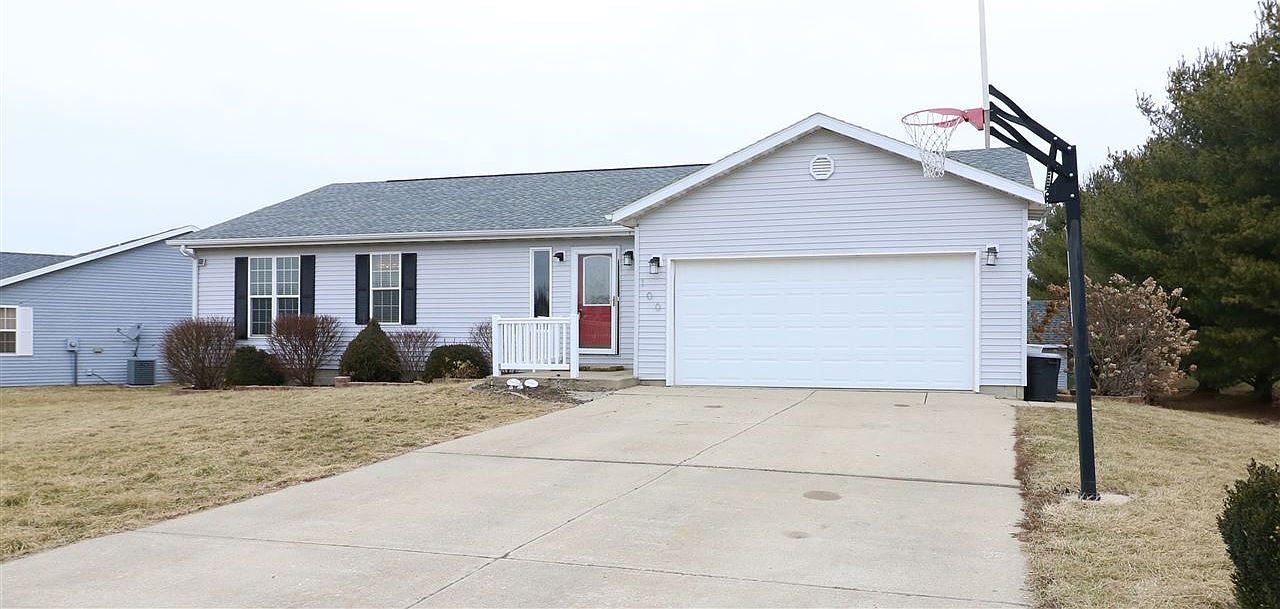 100 Nicholas Dr, Groveland, IL 61535 Zillow