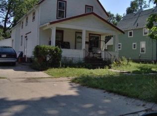 1221 Hinsdale Ave, Beloit, WI 53511