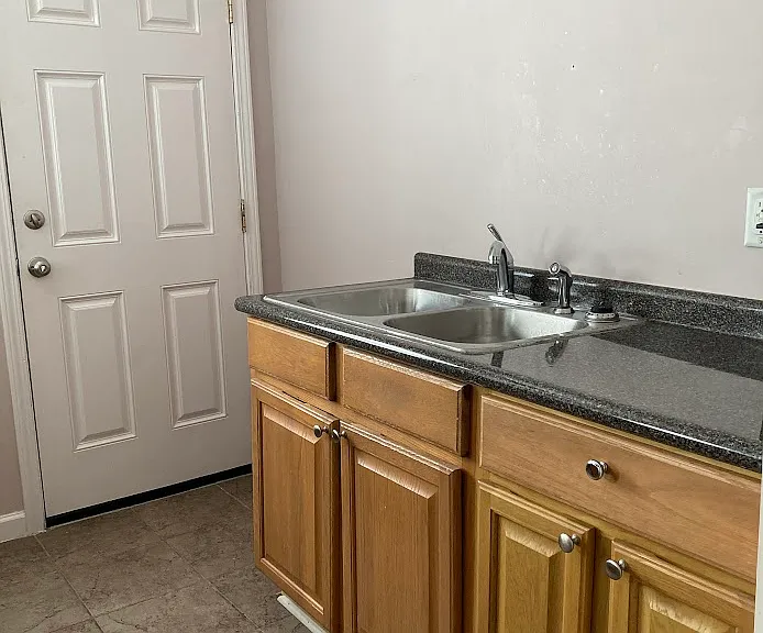 1708 W Lakewood Ave — Photo 4