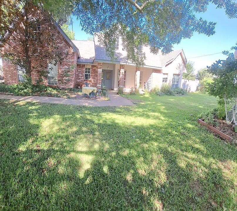 1st image of 721 Alan Dr
