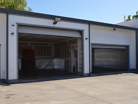 3rd image of 895 Harmony Dr
