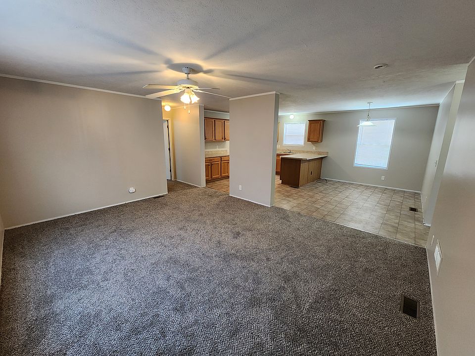 1st image of 1707 Sherwood Dr #300