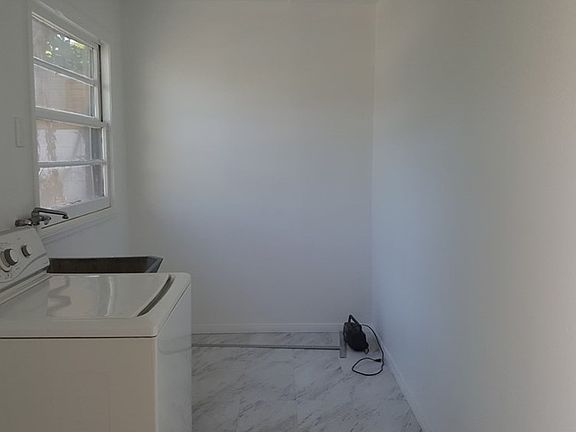 4th image of 4744 N Vincent Ave