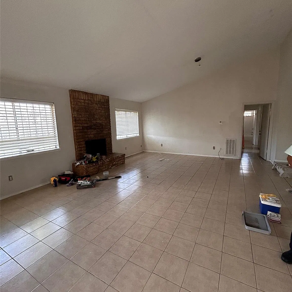 3 bed, 2.0 bath, 1884 sqft, $1,850 — Photo 4