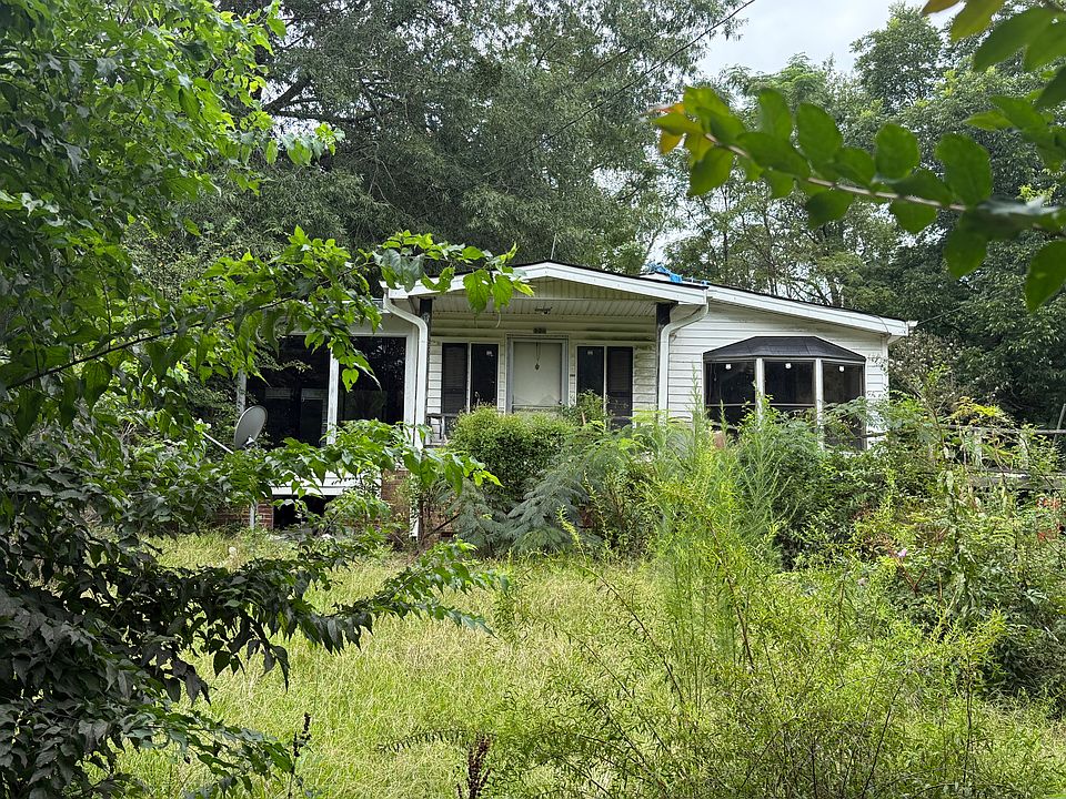 1st image of 724 Burgess Cir