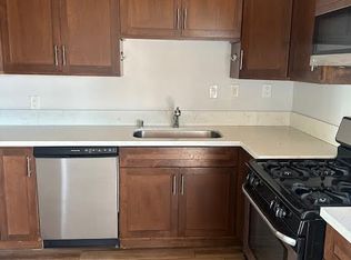 124 Virginia Pl APT 5, Costa Mesa, CA 92627