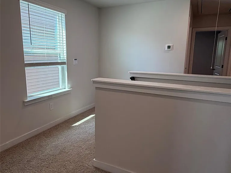 1423 Mammoth Rd — Photo 18