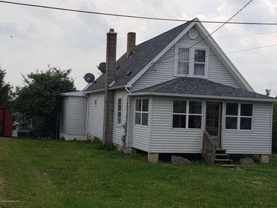 3 Sunset Ter, Sweet Valley, PA, 18656