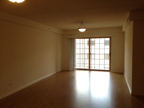 4th image of 4811 N Olcott Ave Unit 313