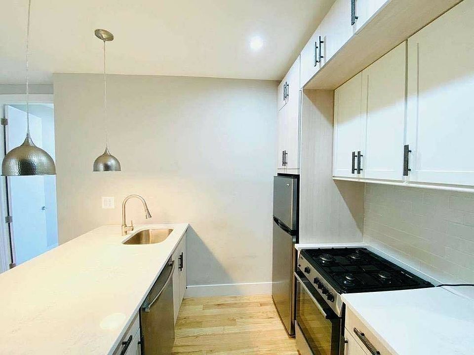 1st image of 531 E 22nd St #6