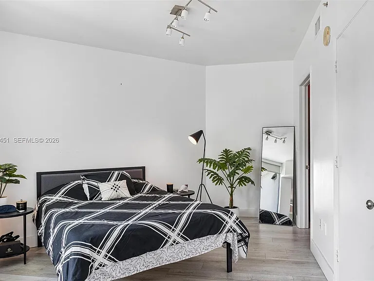 350 S Miami Ave #2108 — Photo 6
