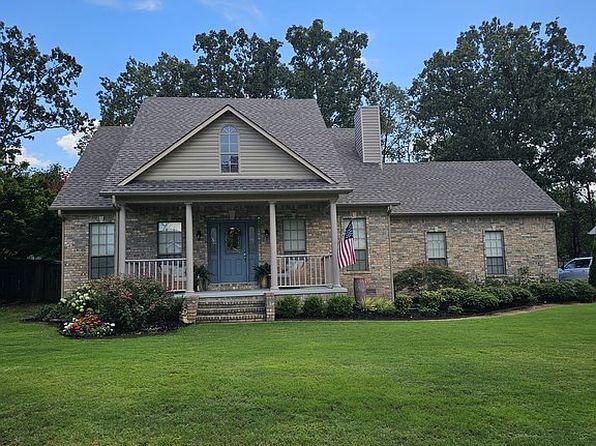 881 Copperfield Cir