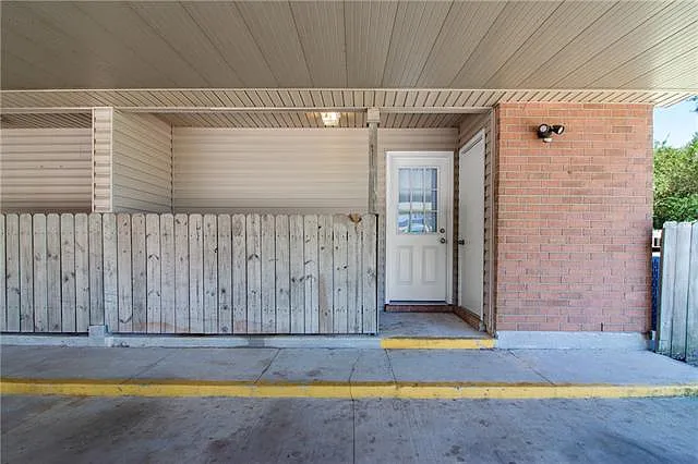 2 bed, 1.5 bath, 1250 sqft, $1,250 — Photo 2
