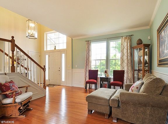 3rd image of 24132 Newcastle St