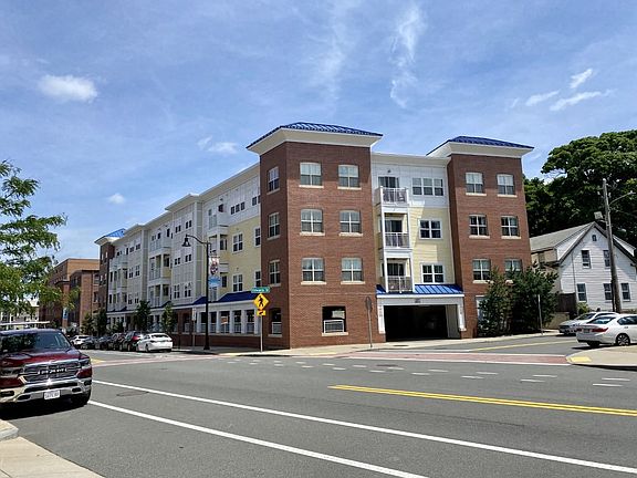 5th image of 79 Rantoul St #1-218E