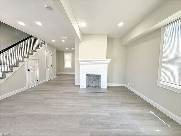 5th image of 709 E Mercury Blvd