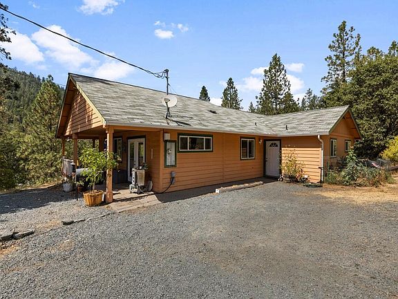 2nd image of 897 Savage Creek