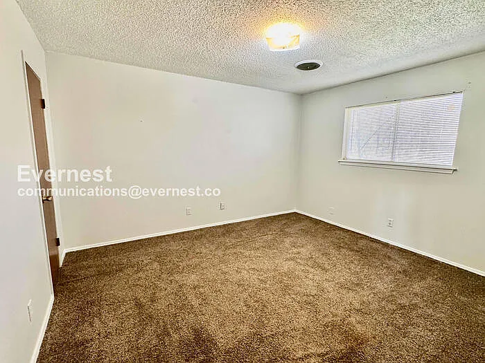 909 E Quincy St #4 — Photo 11