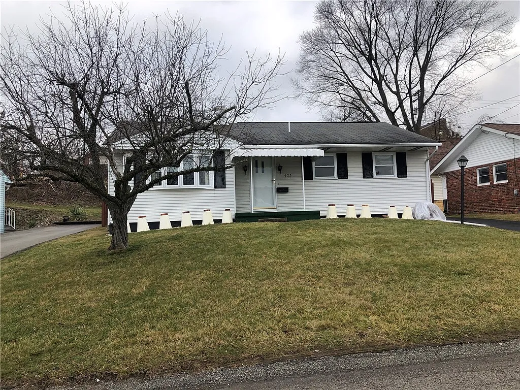 625 Lynn St photo 1