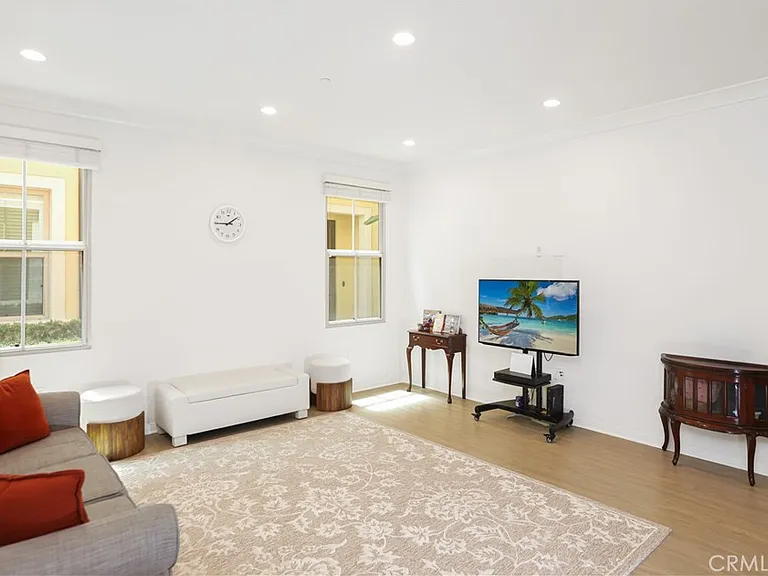 41 Kempton — Photo 6